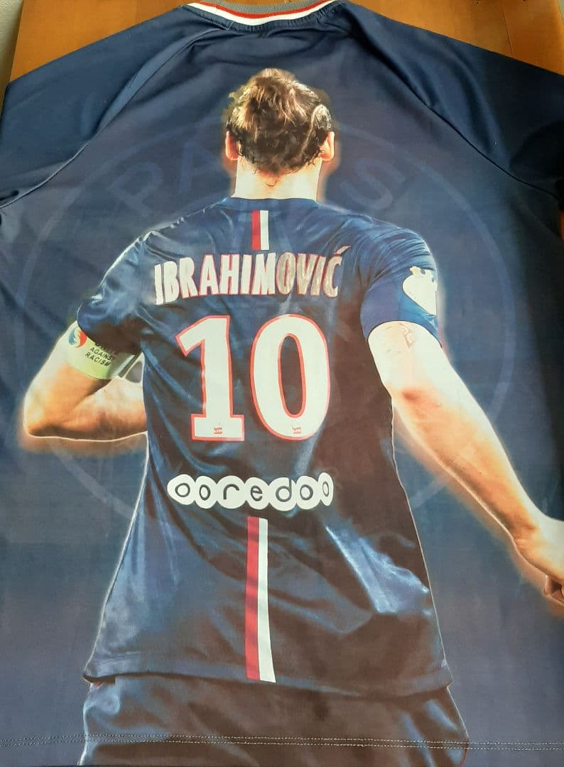 ウェア PARIS SAINT GERMAIN ZLATAN IBRAHIMOVIC