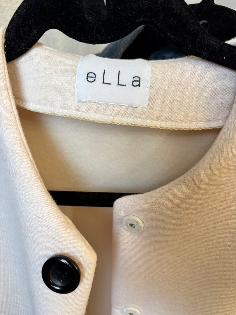 eLLA フレアベスト　ホワイト