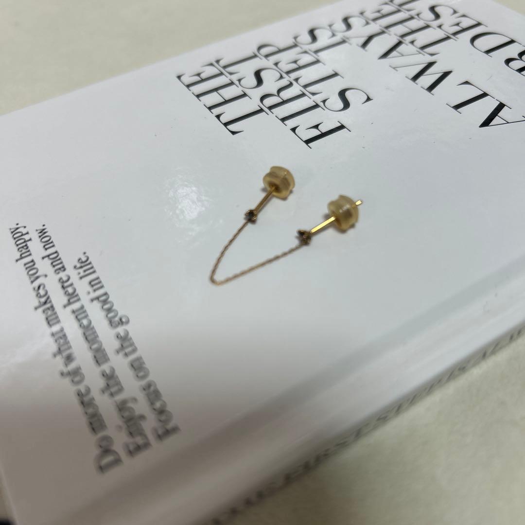 e.m. 18K ピアス片耳用