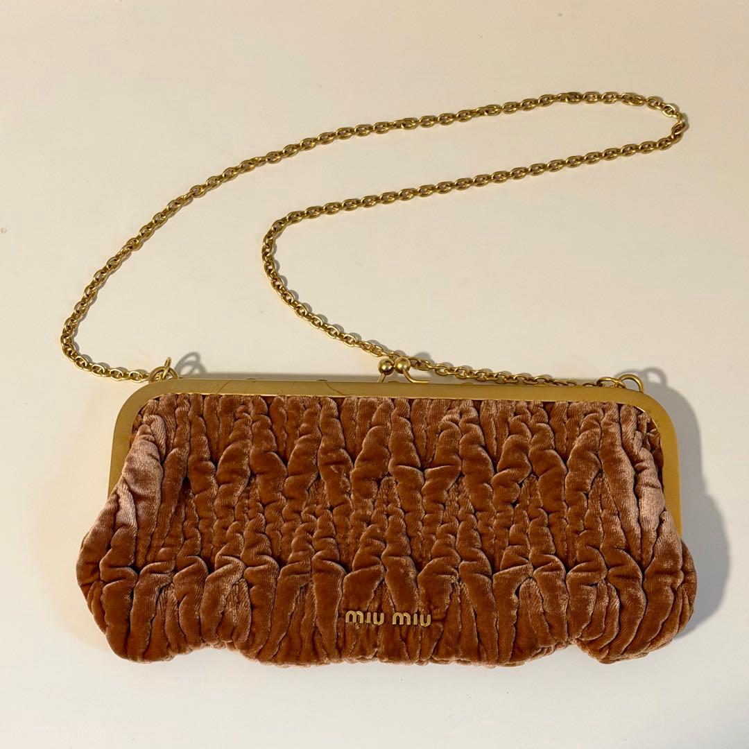 miu miu ベルベット チェーンバッグ クラッチバッグ