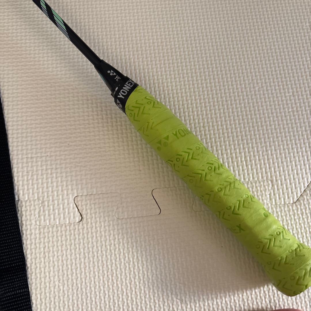 新品　YONEX ASTROX 11 バドミントンラケット