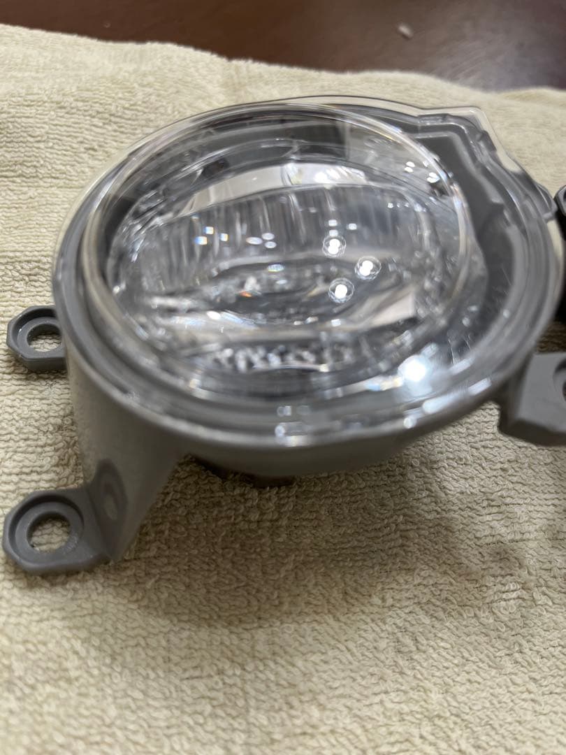 トヨタカローラツーリング純正フォグランプ 左右2個セット
