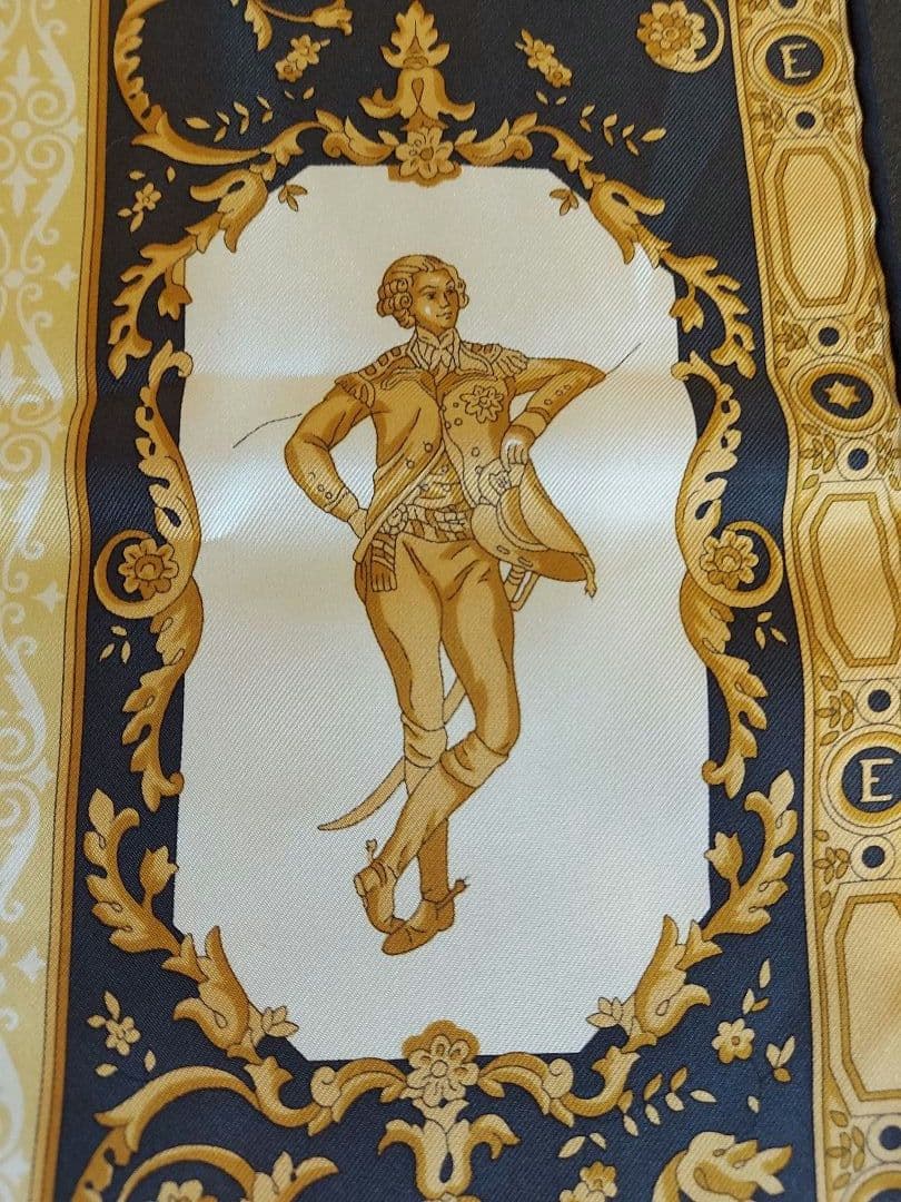 エトロ シルクスカーフ 　豪華　ペイズリー　ゴールド　イタリア　新品未使用