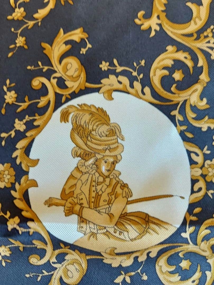 エトロ シルクスカーフ 　豪華　ペイズリー　ゴールド　イタリア　新品未使用