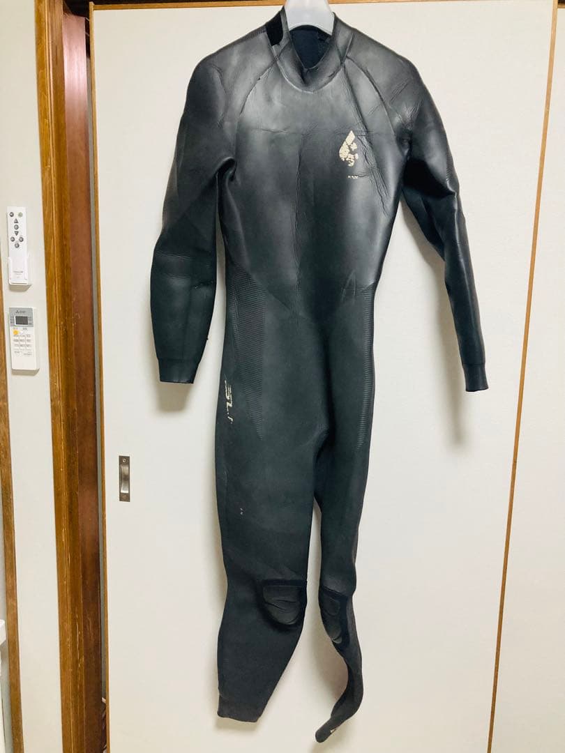 黒 フルスーツ ウェットスーツ