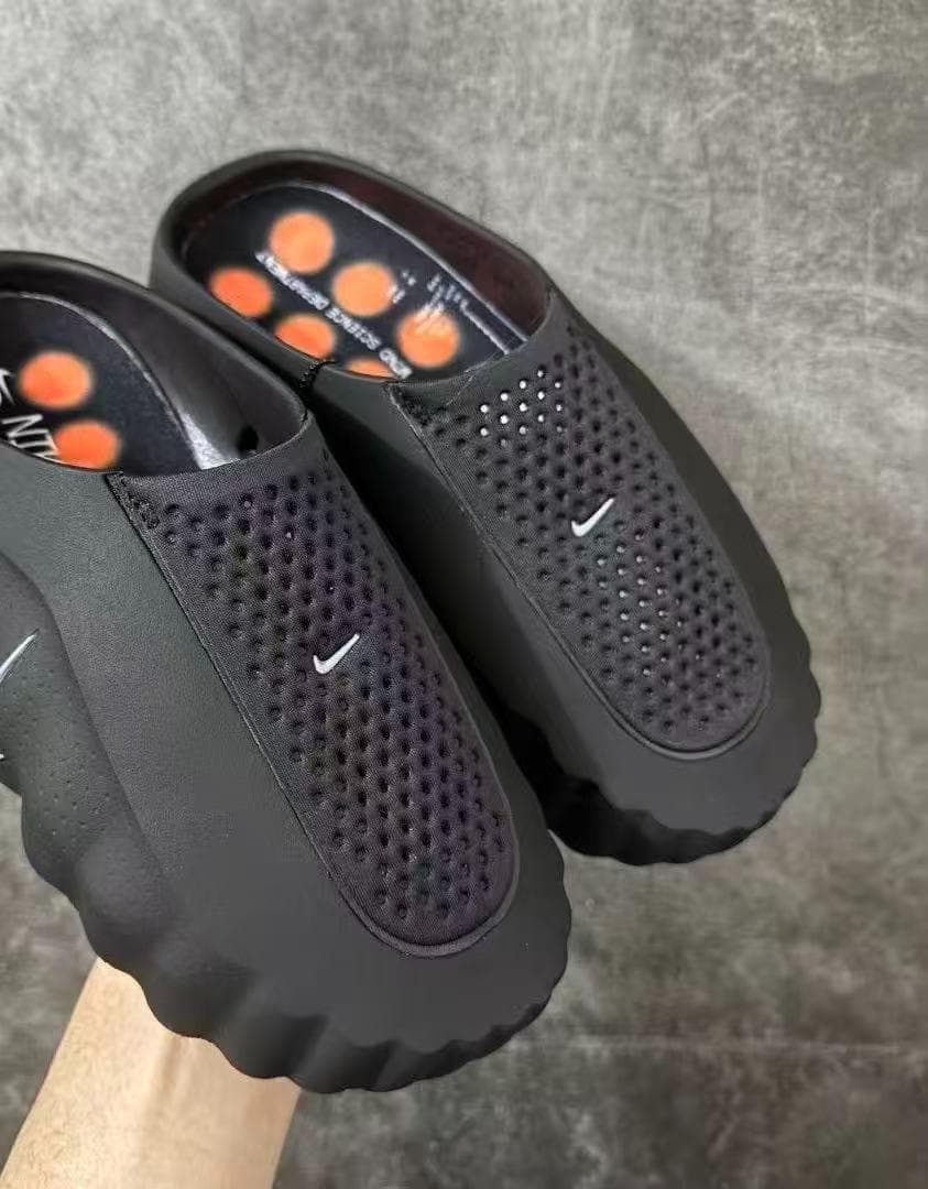 Nike Mind 001 テクノロジースタイル スリッパ