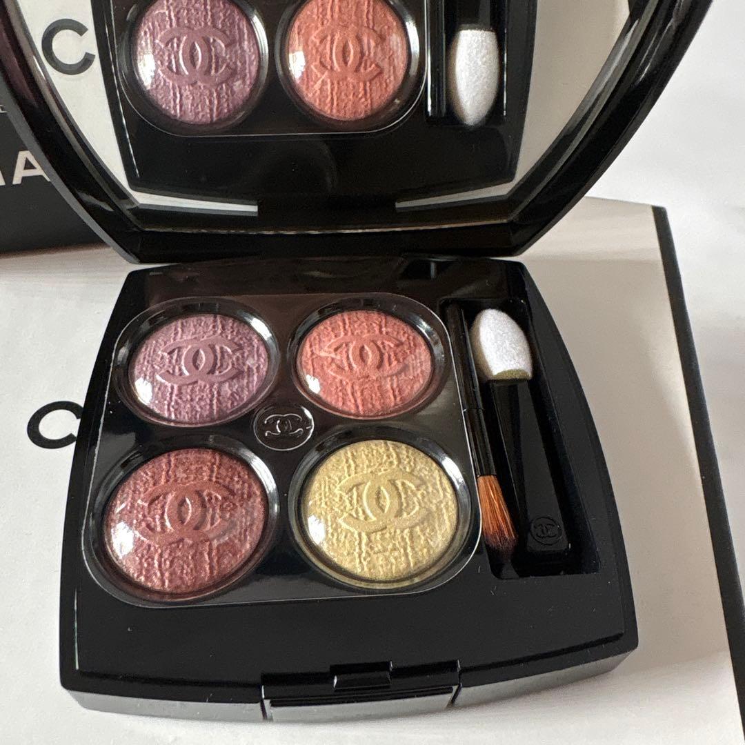 CHANELレキャトルオンブル 68デリス