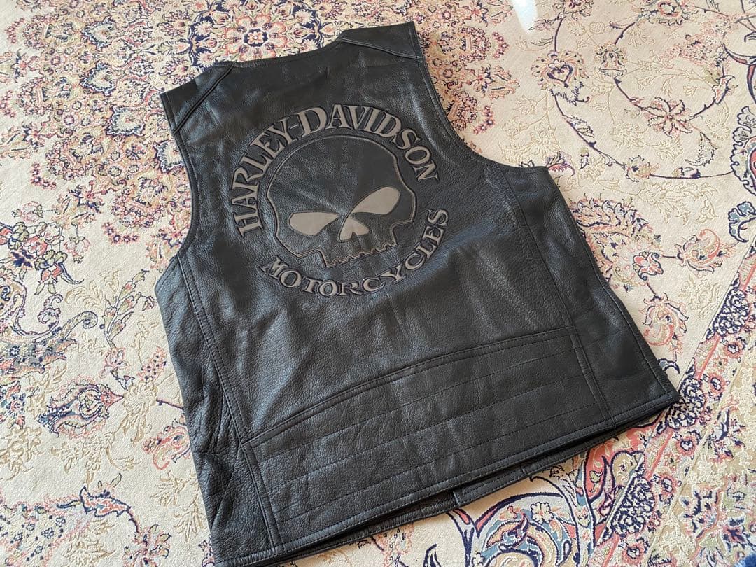 新品未使用Harley-Davidsonレザーベスト スカルデザイン特価現品限り