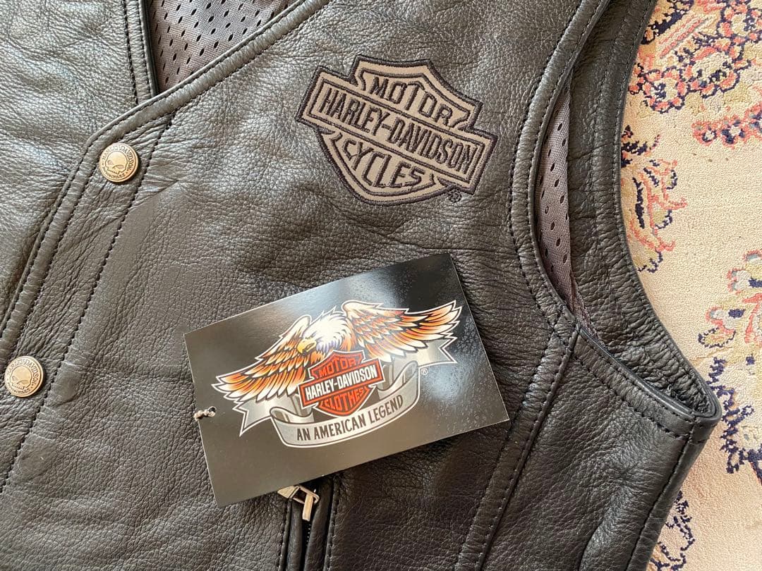 新品未使用Harley-Davidsonレザーベスト スカルデザイン特価現品限り