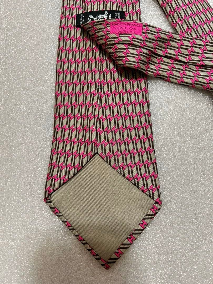 美品✨HERMES エルメス ブランド ネクタイ Hロゴ 総柄 シルク