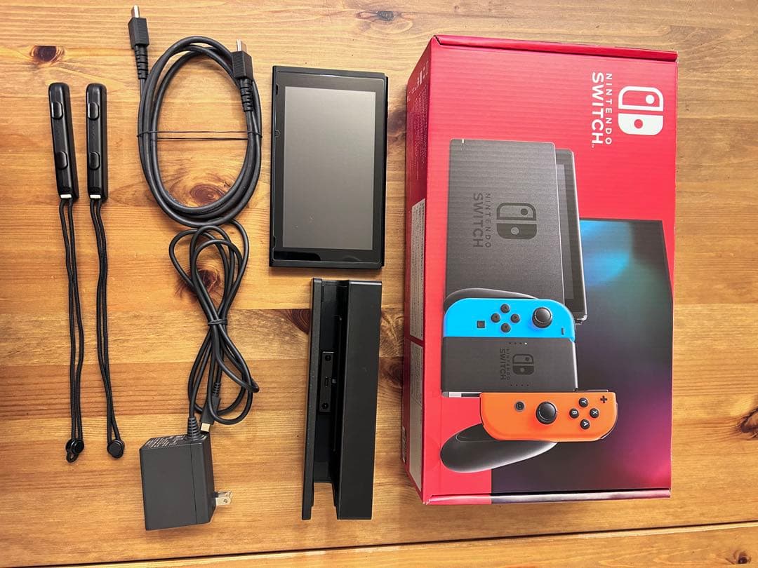 Nintendo Switch （Joy-Con無し、SDカード有り）