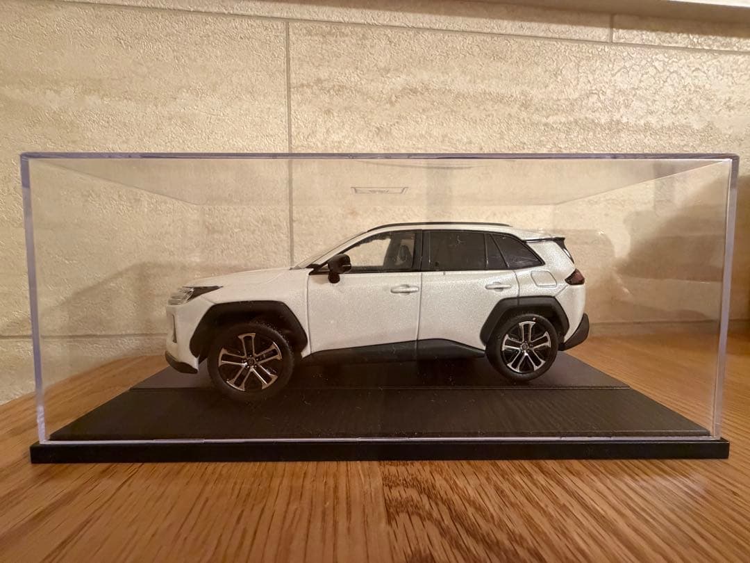 トヨタ RAV4 ミニカー 1/30 スケール