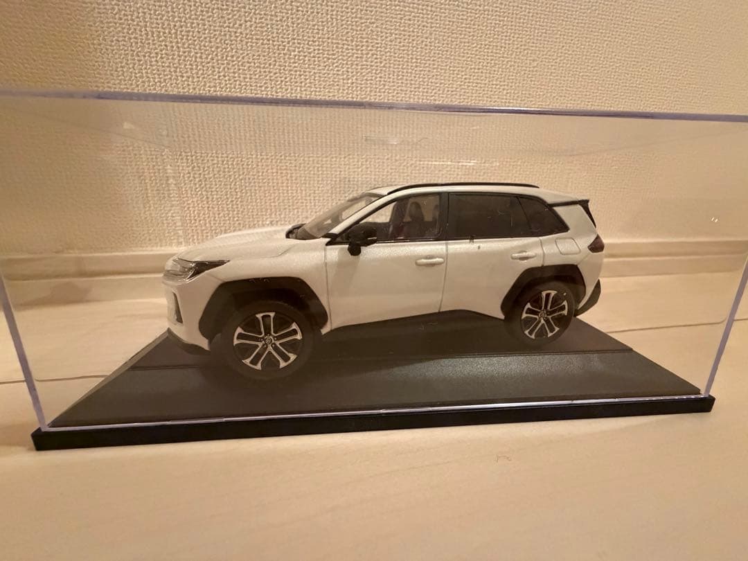 トヨタ RAV4 ミニカー 1/30 スケール