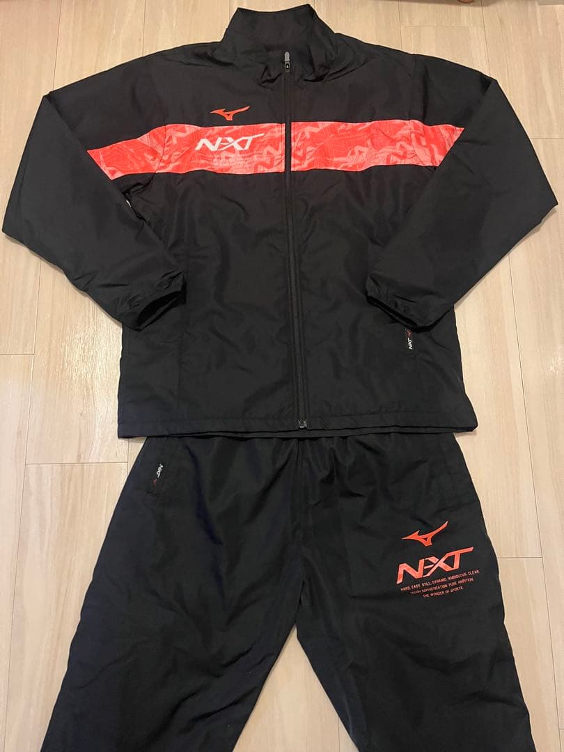 Mizuno NXT ウインドブレーカー　上下セット ブラック/レッド