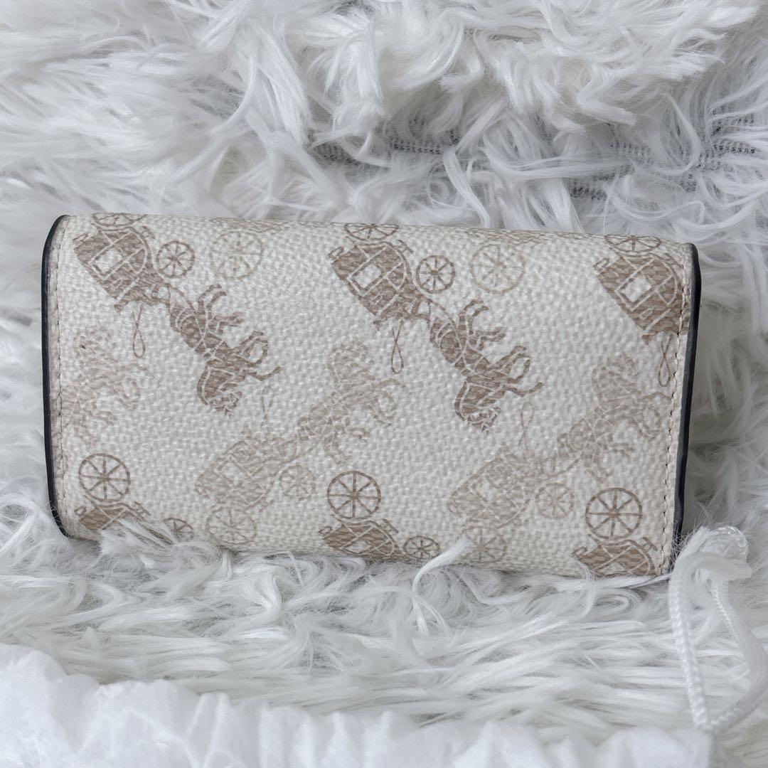 未使用級　COACH ホワイト 馬車プリント キーケース　6連