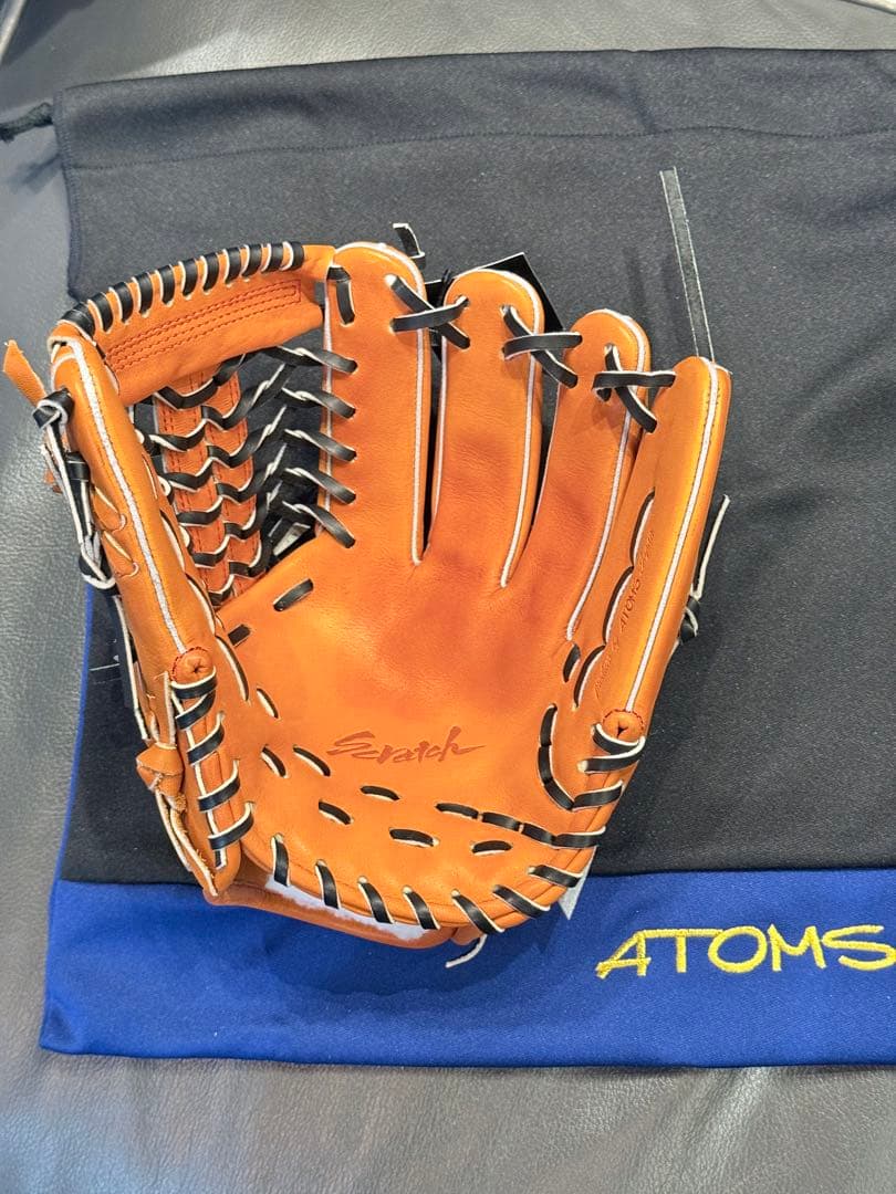 アトムズ　硬式グローブ　内野用　未使用