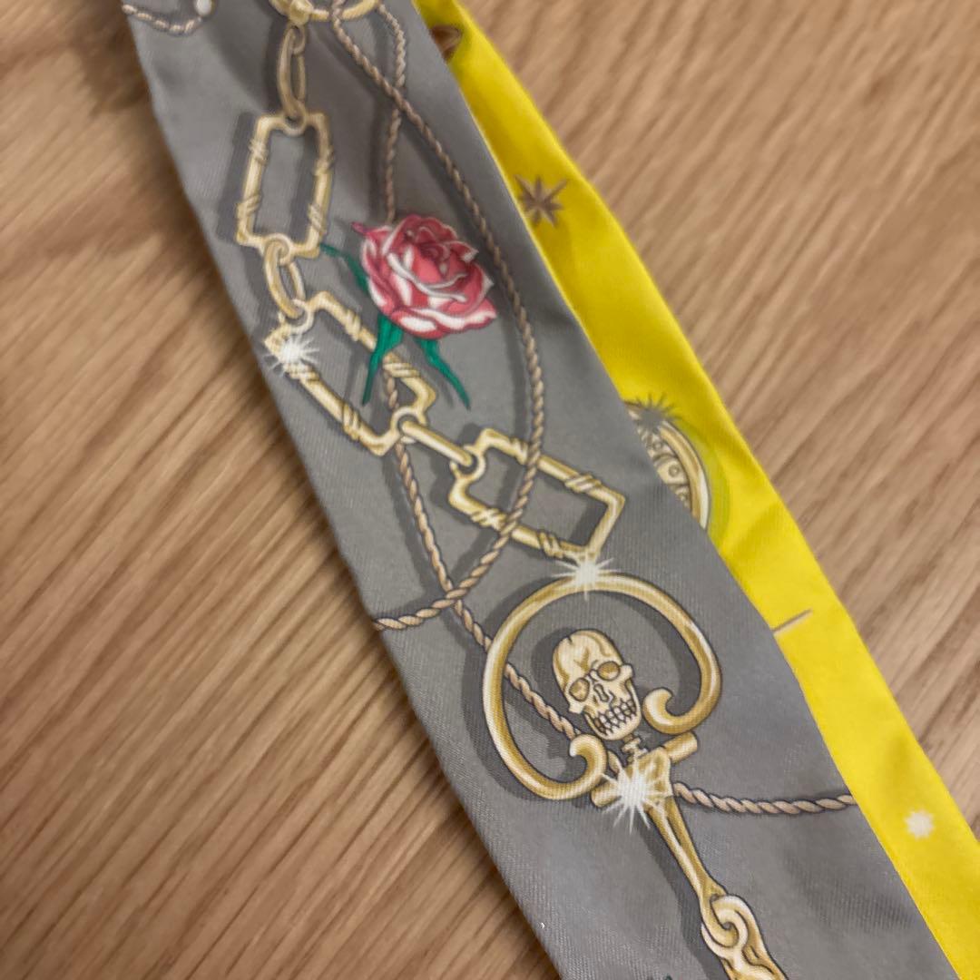 HERMES エルメス　ツイリー　シルクスカーフ グレーとイエロー
