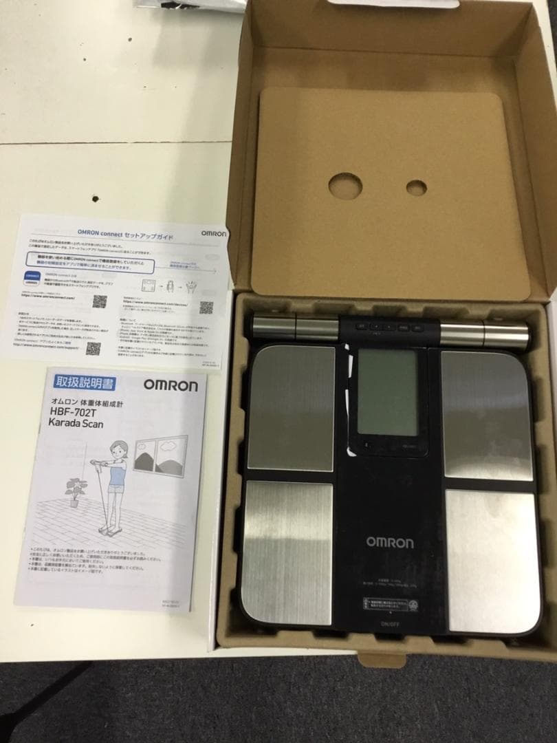 【数回使用】オムロン OMRON 体重体組成計 HBF-702T