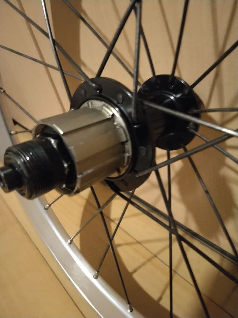 kinetix pro20インチ406 　金澤輪業カプレオライトハブ135mm