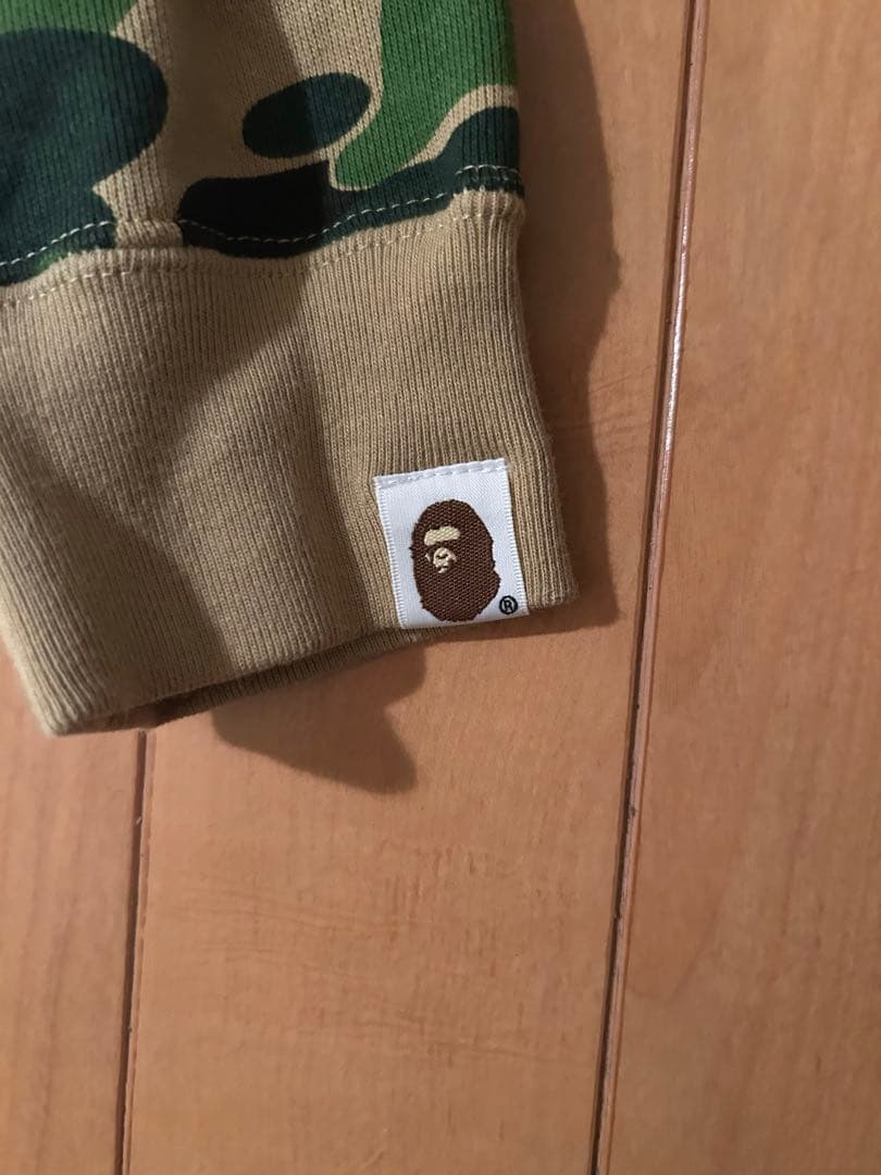 【本日発送可能⭕️】A BATHING APE 迷彩 パーカー美品