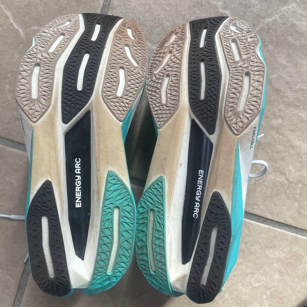 スパイク・シューズ new balance FuelCell SuperComp Elite v4
