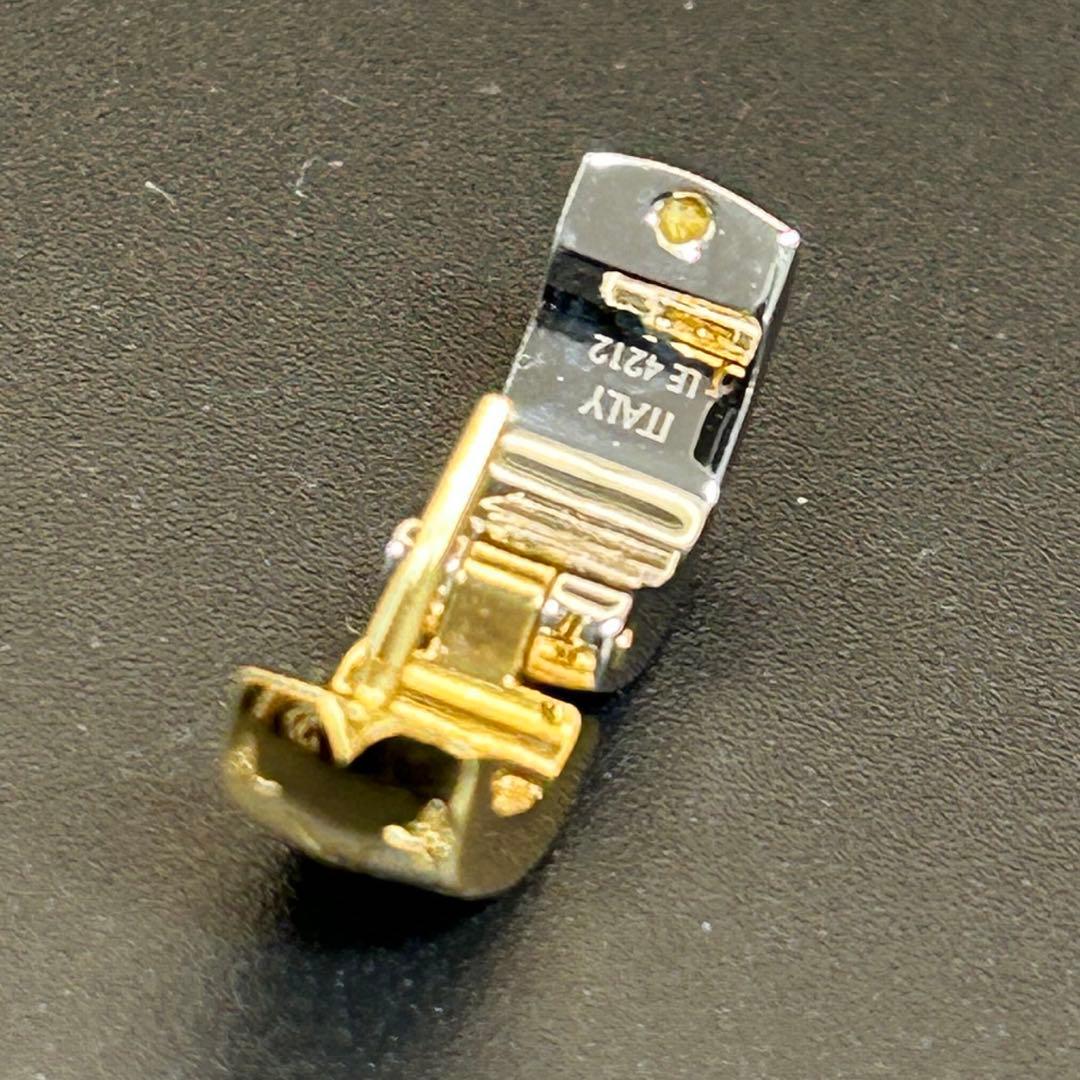 極美品　ルイヴィトン　ピアス　モノグラム　ブックレドレイユ　ナノグラム　片耳のみ