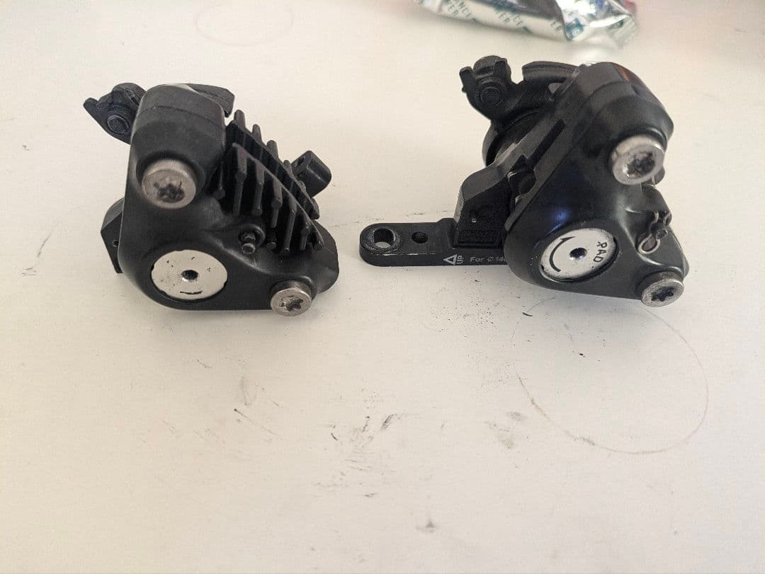 Shimano BR-RS305 メカニカルディスクブレーキキャリパー【値下中】