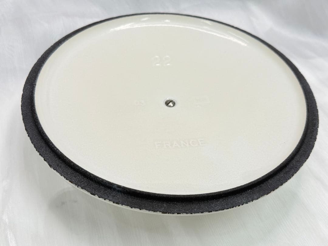 ル・クルーゼ 両手鍋 22cm ホワイト 白