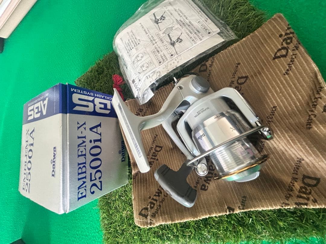 Daiwa EMBLEM-X 2500iA フィッシングリール