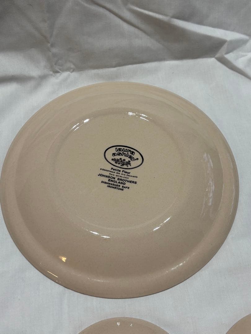 ジョンソンブラザーズ　Johnson Brothers 食器　赤
