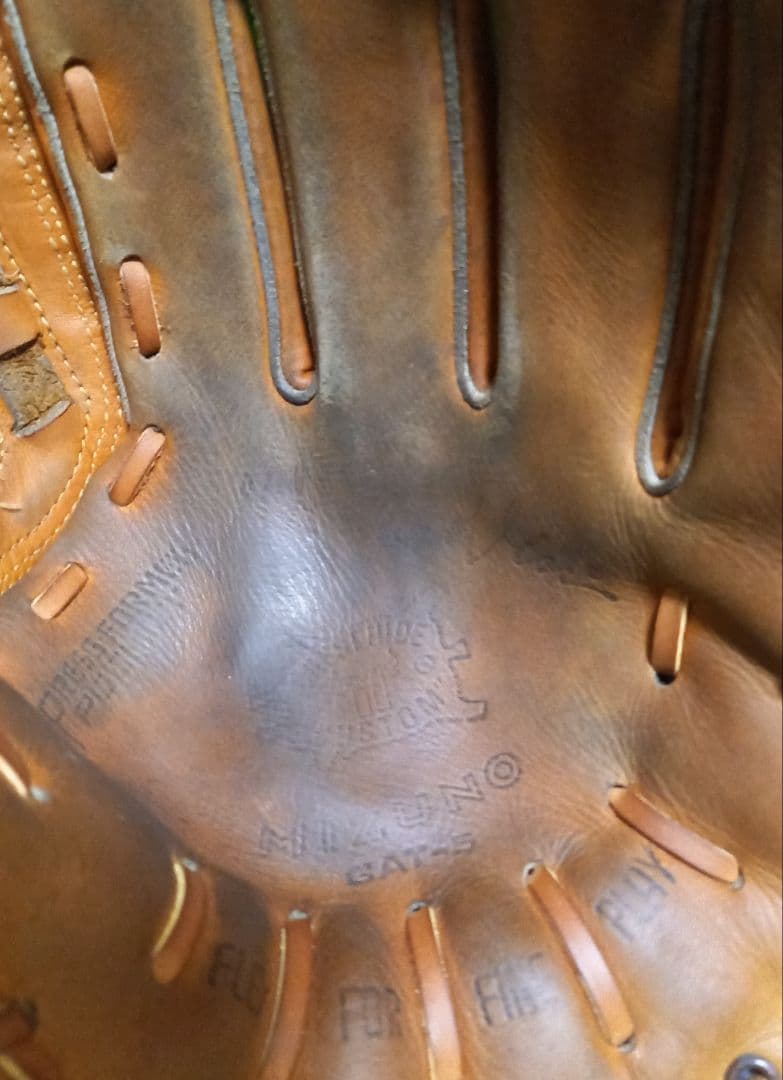 美津濃ワールドウィン硬式グローブ阪急ブレーブス山口高志投手刺繍入り、赤カップ