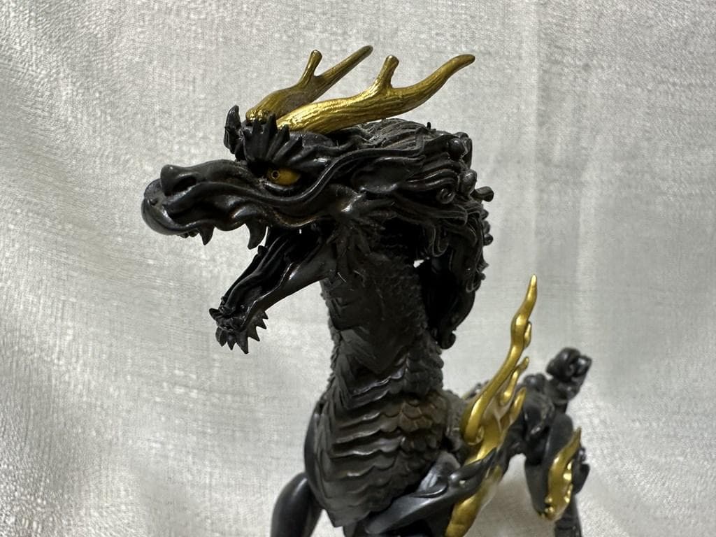 【中古】タケヤ式自在置物 麒麟 鉄錆地調版