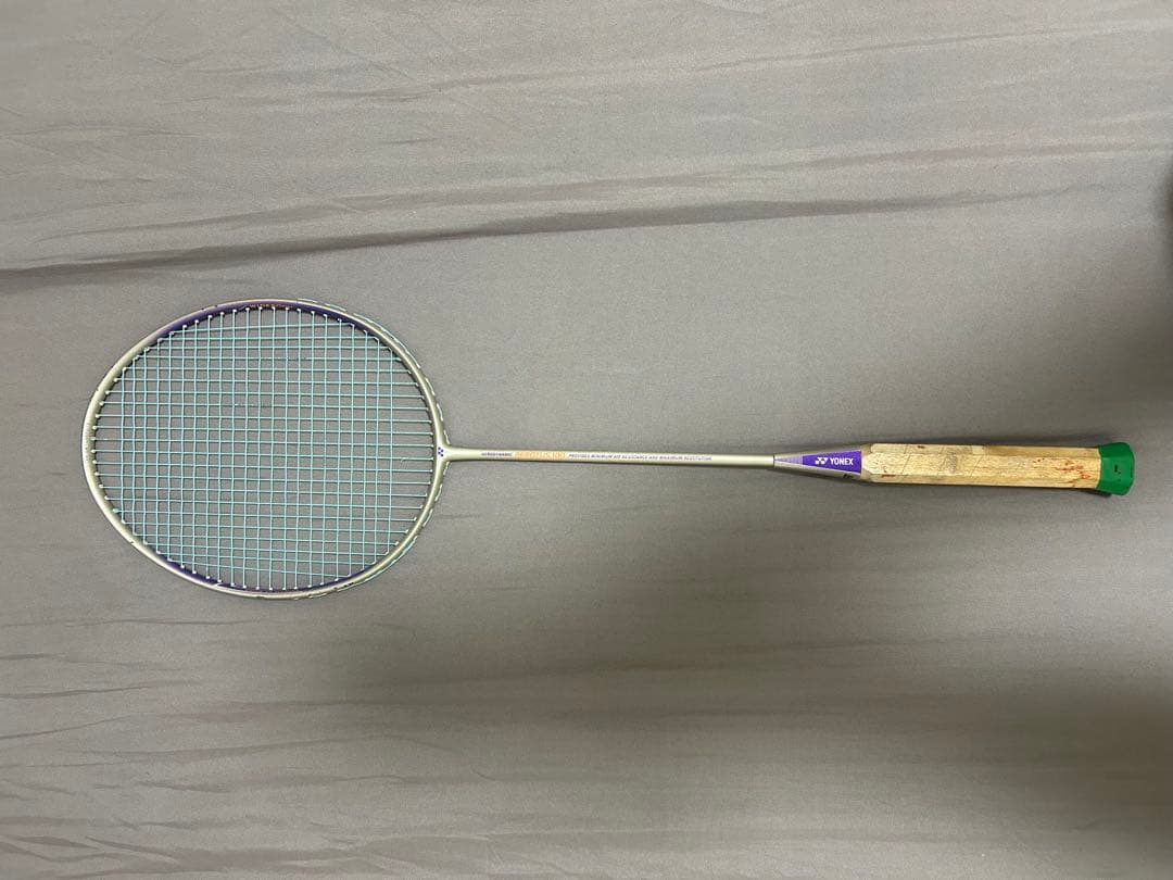 ヨネックスAEROTUS100 3UG5