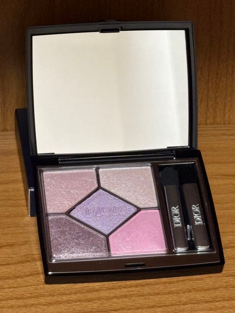 Dior アイシャドウ　サンククルール　936 スウィートブーケ