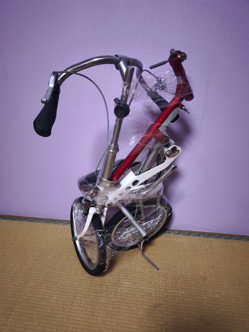 再々値下げ 折りたたみ自転車 レッドとシルバー