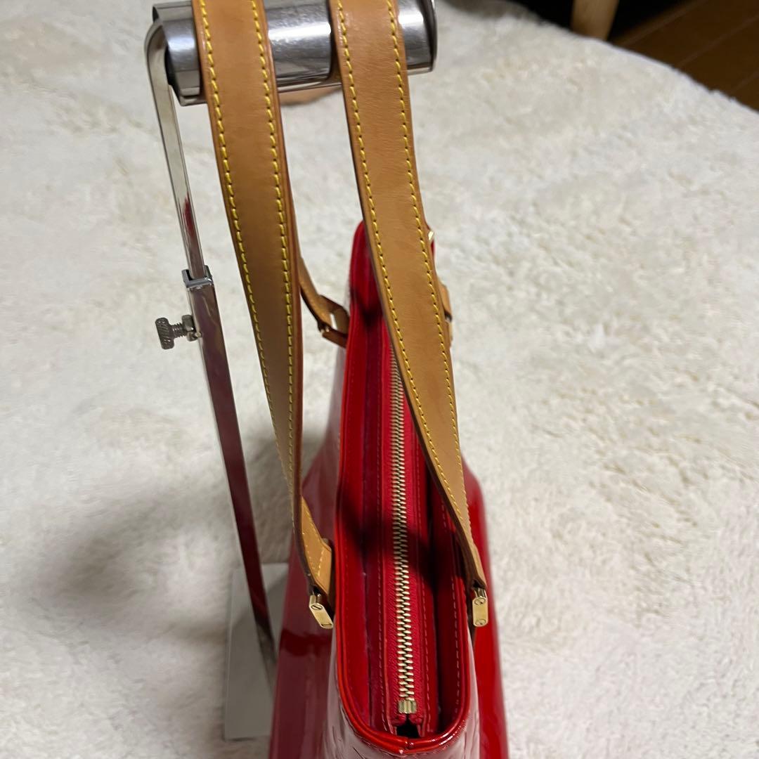 美品♡LOUISVUITTON ルイヴィトン ヴェルニ ヒューストン　赤