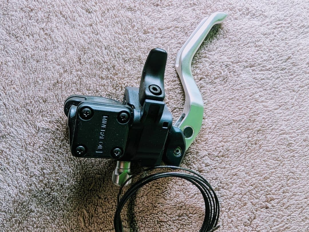ST-M975 XTR SHIMANO　デュアルコントロールレバー