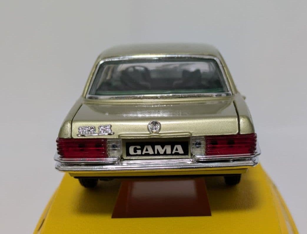 ゆーゆー無言取引OK GAMA ベンツ 350SE + コーギー ルノー