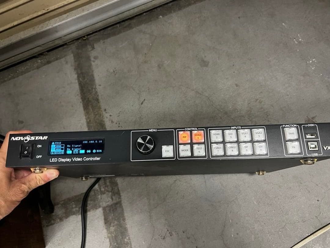店舗用品 NOVA STAR VX4S Video Controller