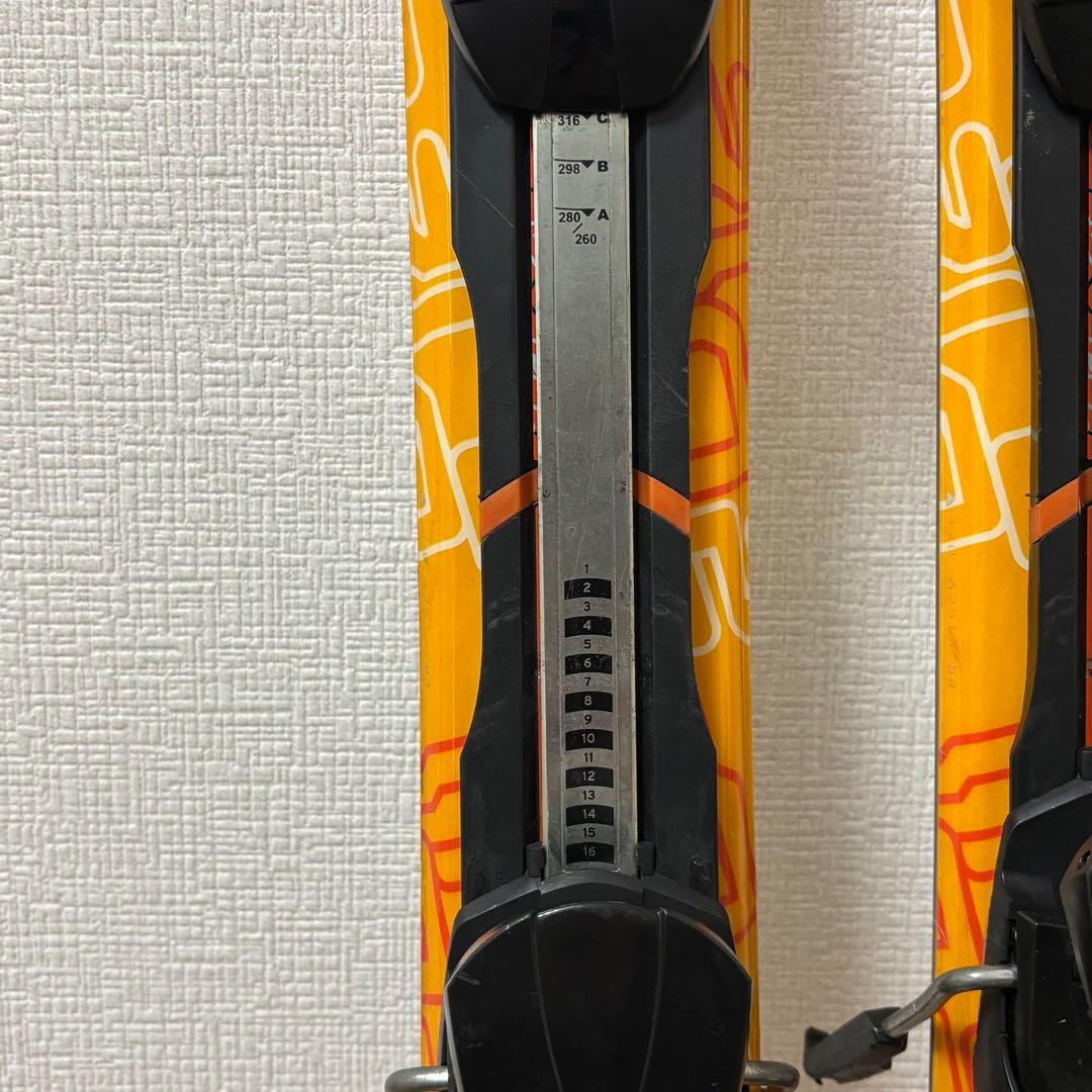 【にゃーご 】SALOMON AXESS 120cm ショートスキー