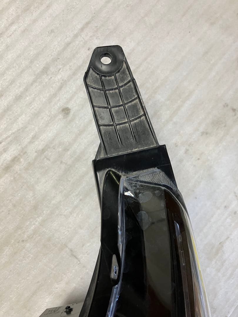 中古品　ホンダ　CR-V LEDヘッドライト　STANREY W4744