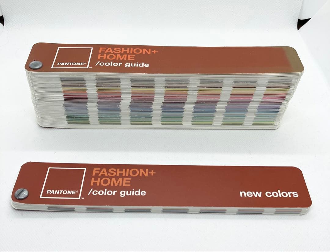 専門家様御用達！！PANTONE パントン色見本帳