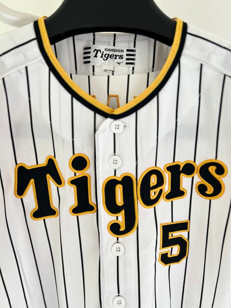 小*※様 阪神タイガース 近本選手#5 ホームユニフォーム SSサイズ 美品！