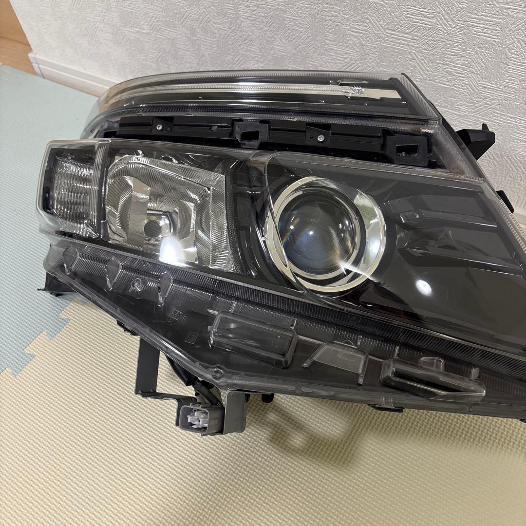 80系　ヴォクシー　前期　ヘッドライト左右　美品