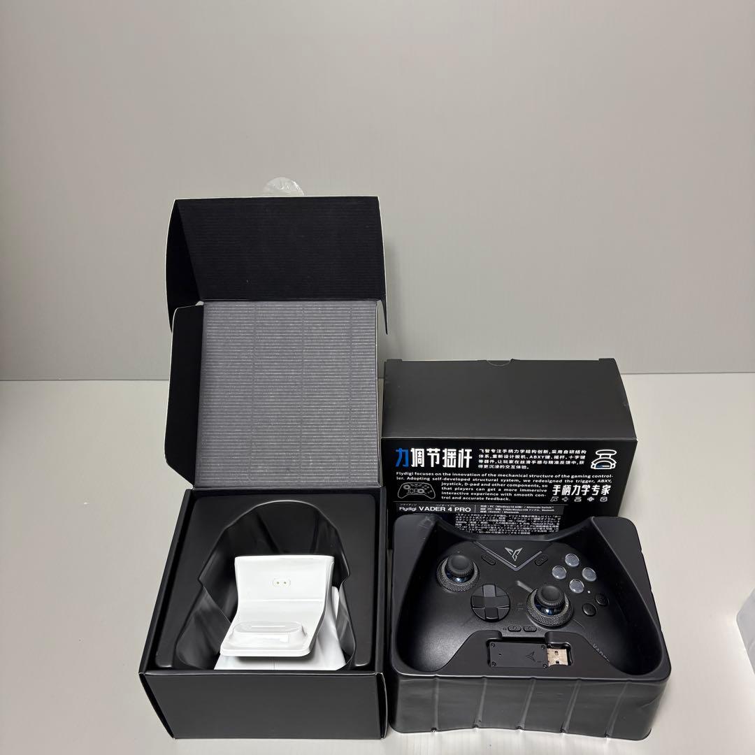 FLYDIGI VADER 4 Pro コントローラー