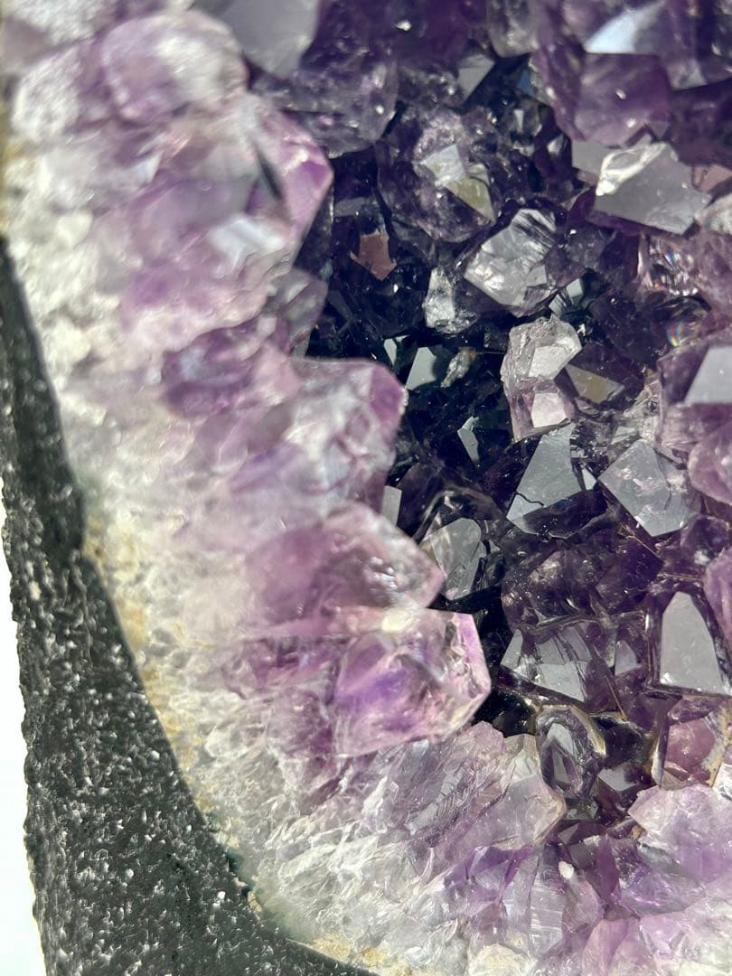 10%off SALEアメジストクラスター　ドーム　紫水晶　 天然石　１２６８g