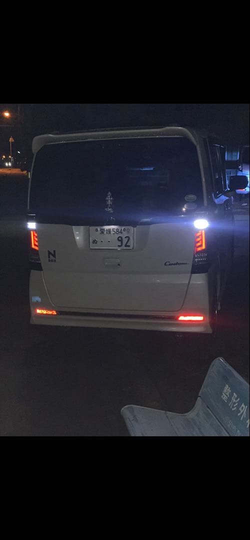 N BOX テールランプ