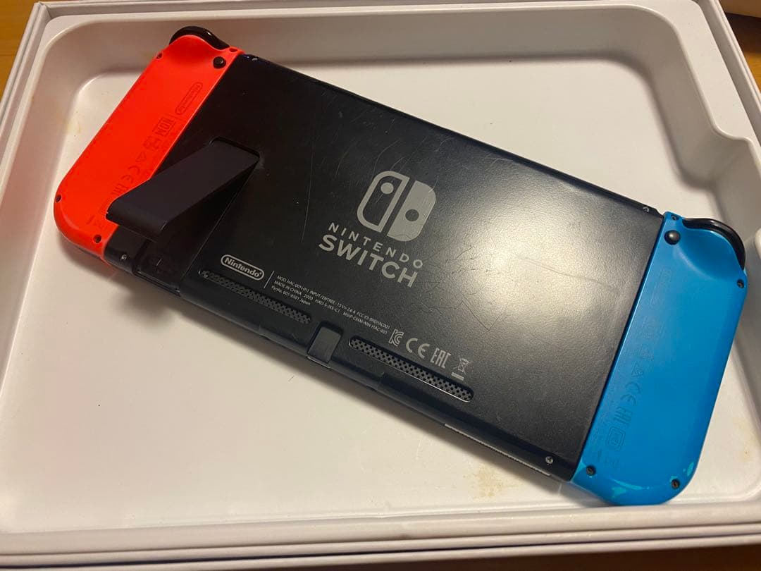Nintendo Switch 本体 青と赤のJoy-Con ポケモンケース付き