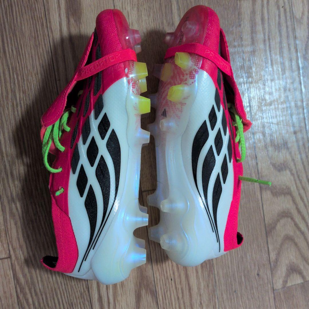 adidasサッカースパイクプレデター 26センチ