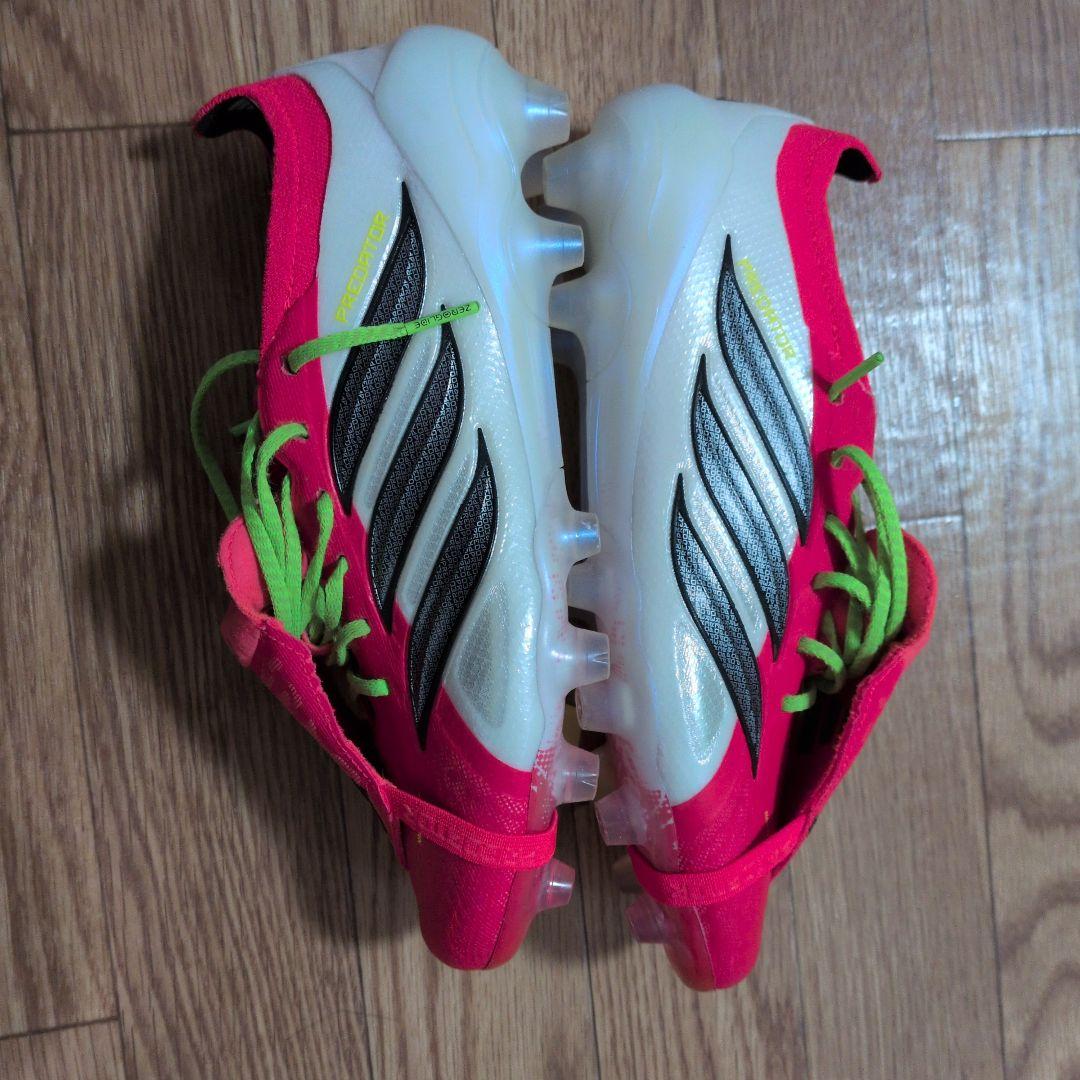 adidasサッカースパイクプレデター 26センチ